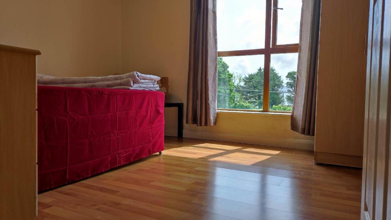 Budget-Friendly Self-Serve Lodging Голуэй Экстерьер фото